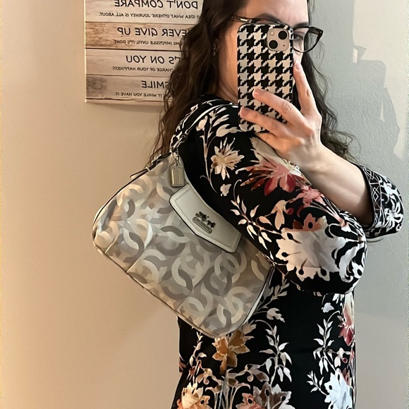 Coach EUC Madison Dotted Top Handle Mini Hobo - Picture 6 of 12